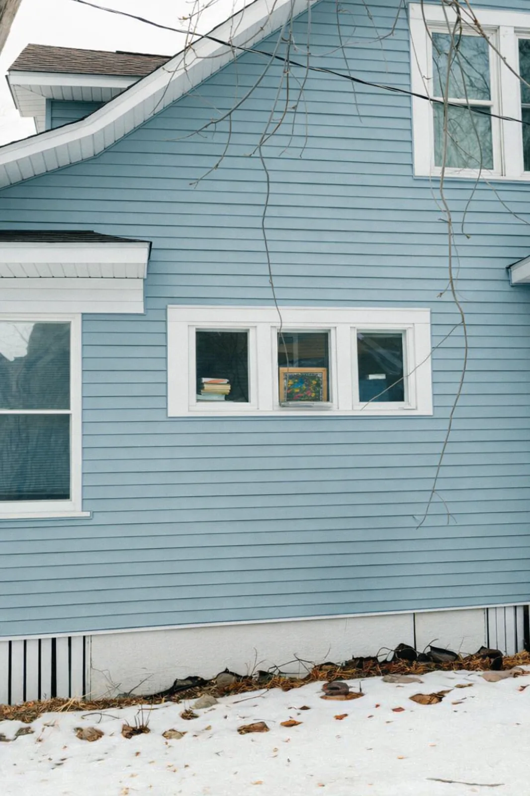 Siding after installation. Fresh James Hardie finish