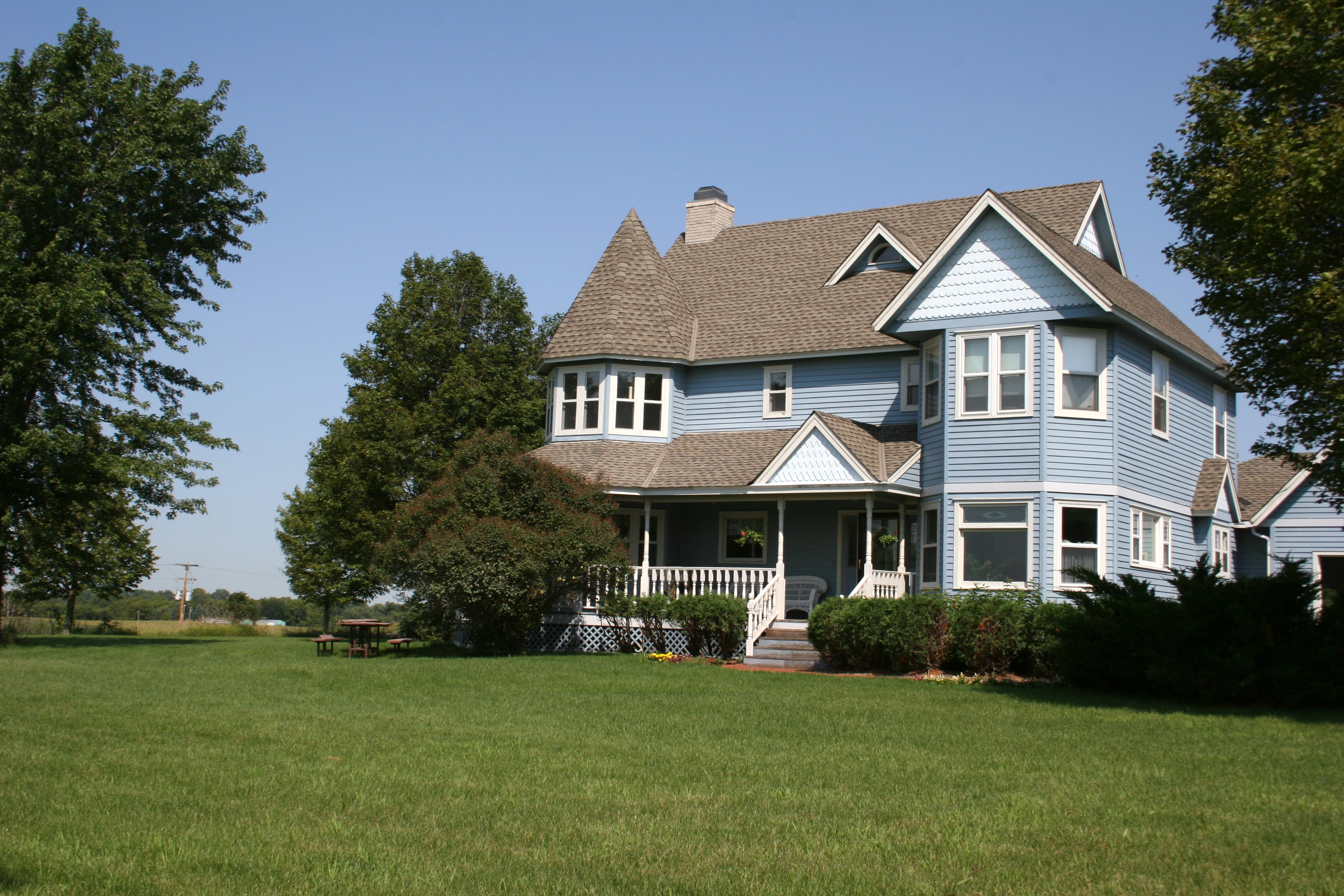 Roof replacement on home in Minnetonka, MN